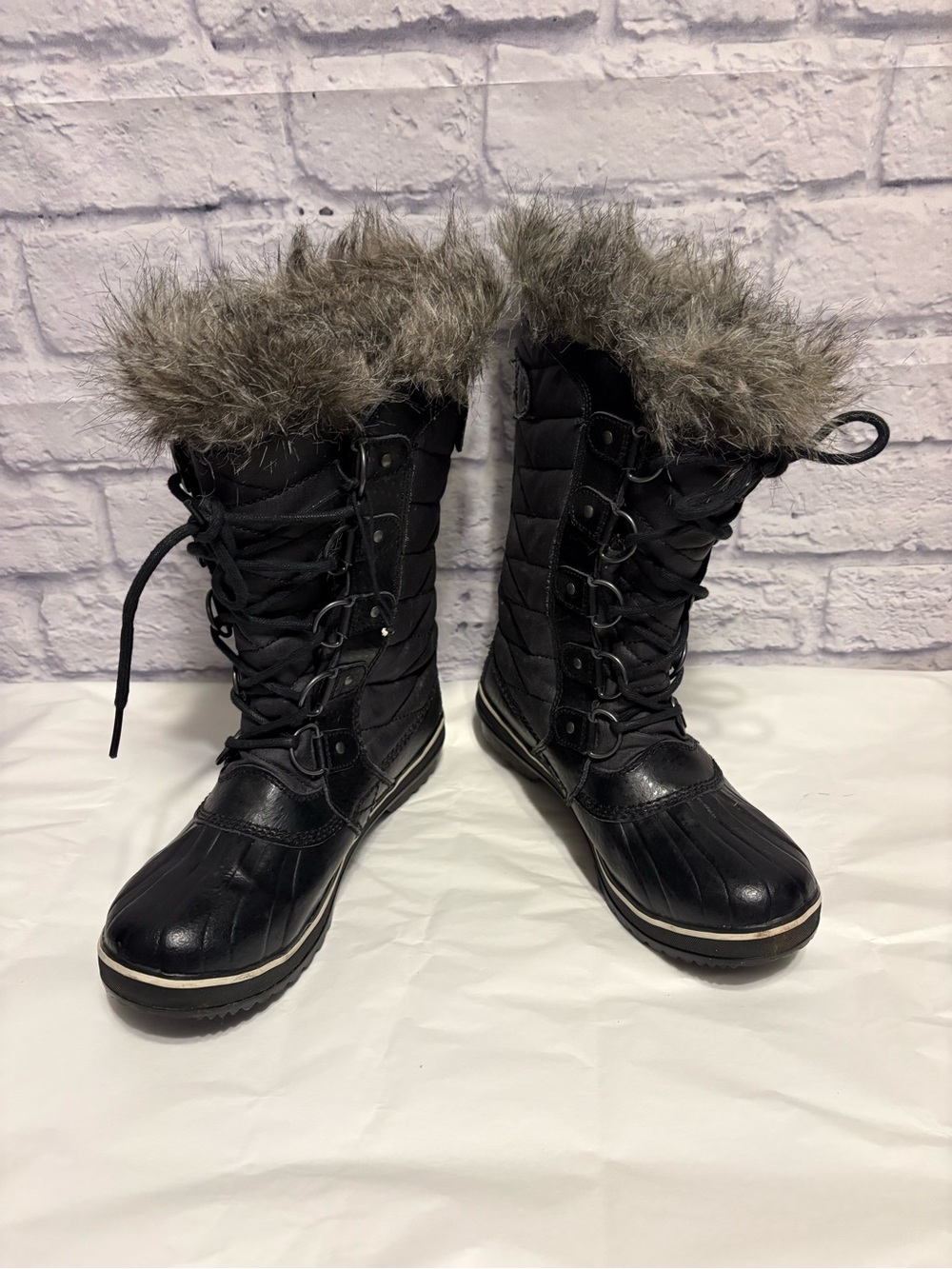 Sorel Women’s Black Faux-Fur Trim Winter Lace-Up Boot Size 6.5 - Picture 2 of 10